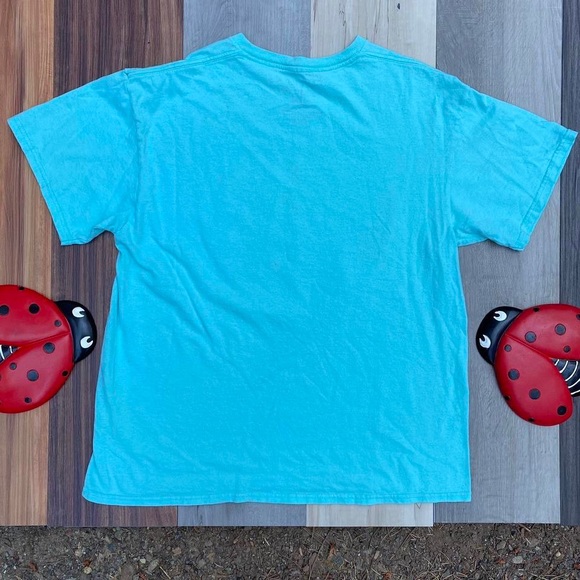 Friends Tee - Picture 5 of 5